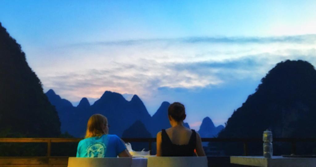 Zen Box House Hotel Yangshuo Exterior photo